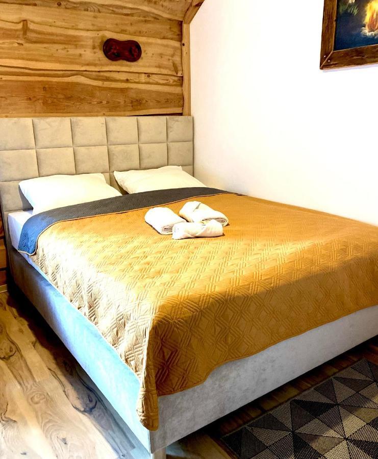 Troll Bed & Breakfast Cisna Ngoại thất bức ảnh